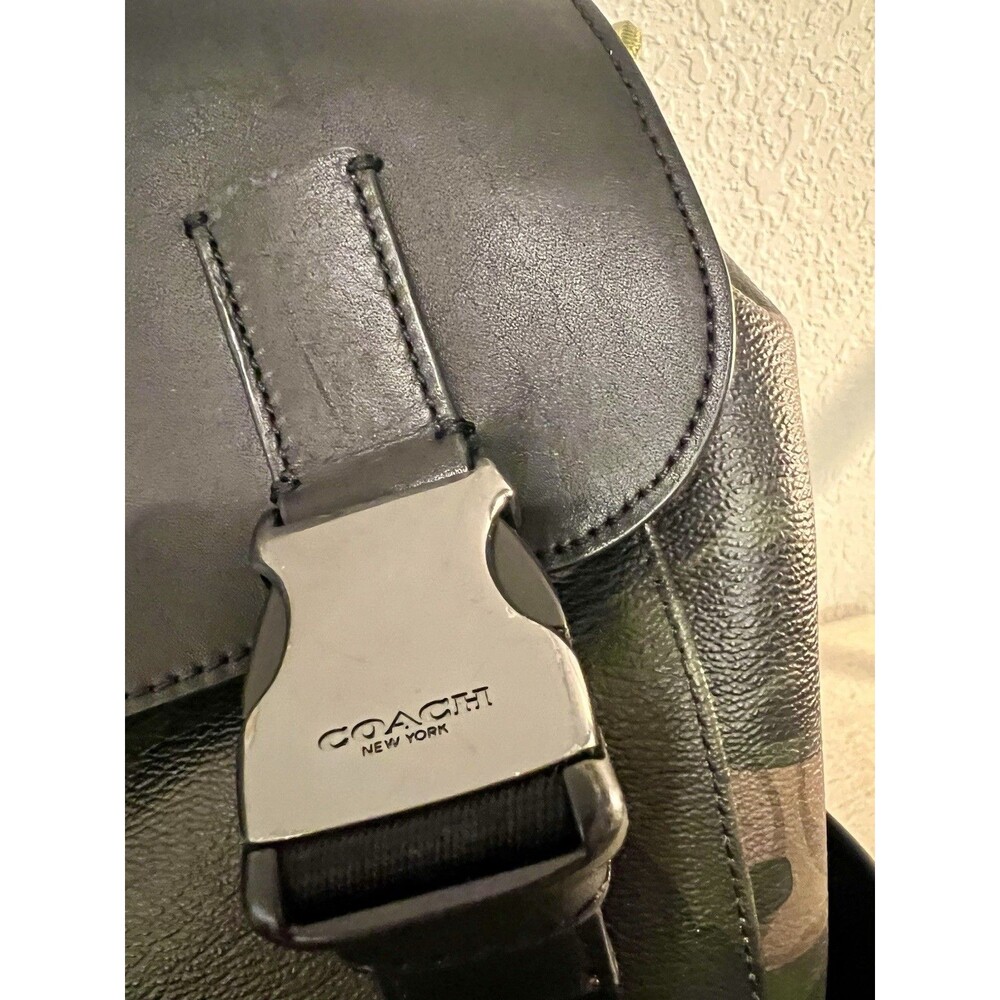 Coach Camouflage Backpack with Green Logo - Picture 6 of 16